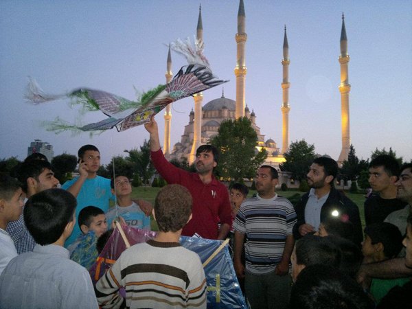 ADANA'DA UÇURTMA ŞENLİĞİ